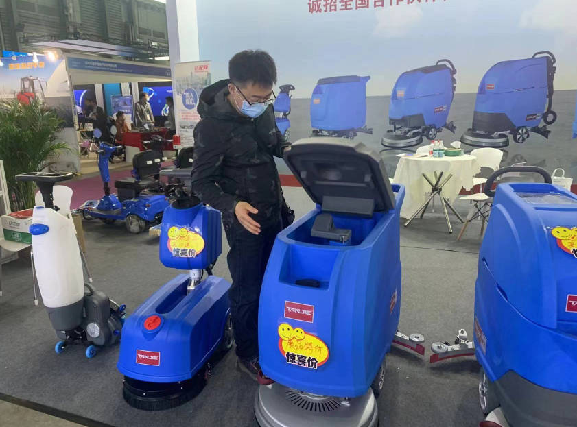 宁夏坦洁洗地机公司致力于电动洗地机的生产、销售和服务百家